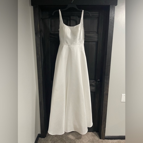 NWT Lulu's | Women’s Endless Amore White A-Line Gown with Pockets Size 10 - Picture 6 of 15